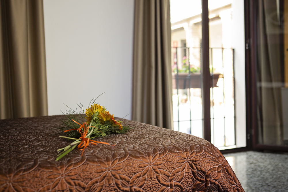 Hotel De Los Faroles Córdoba Kültér fotó