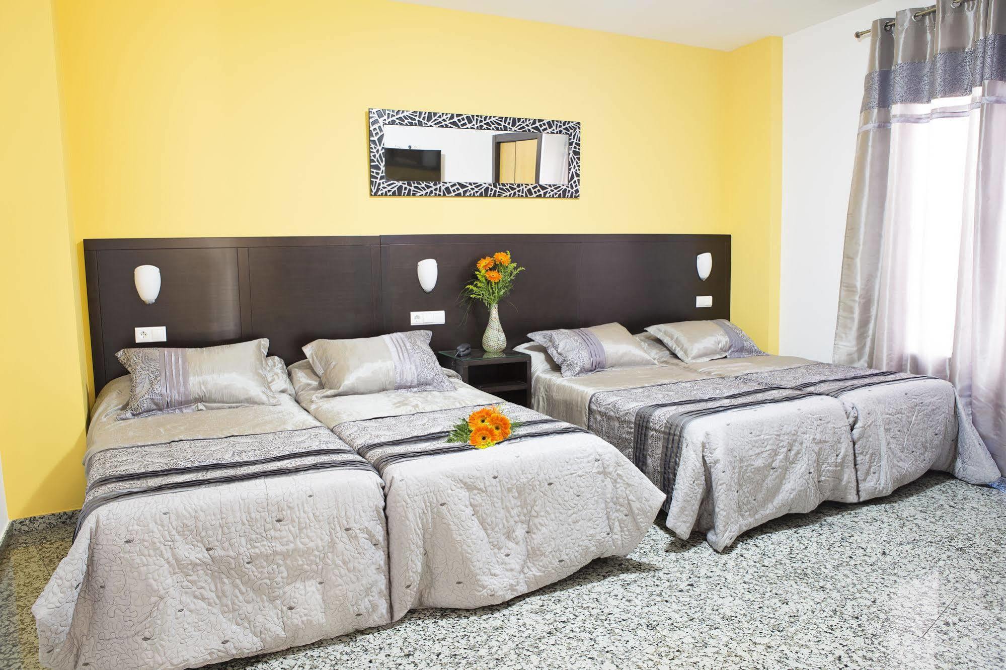 Hotel De Los Faroles Córdoba Kültér fotó