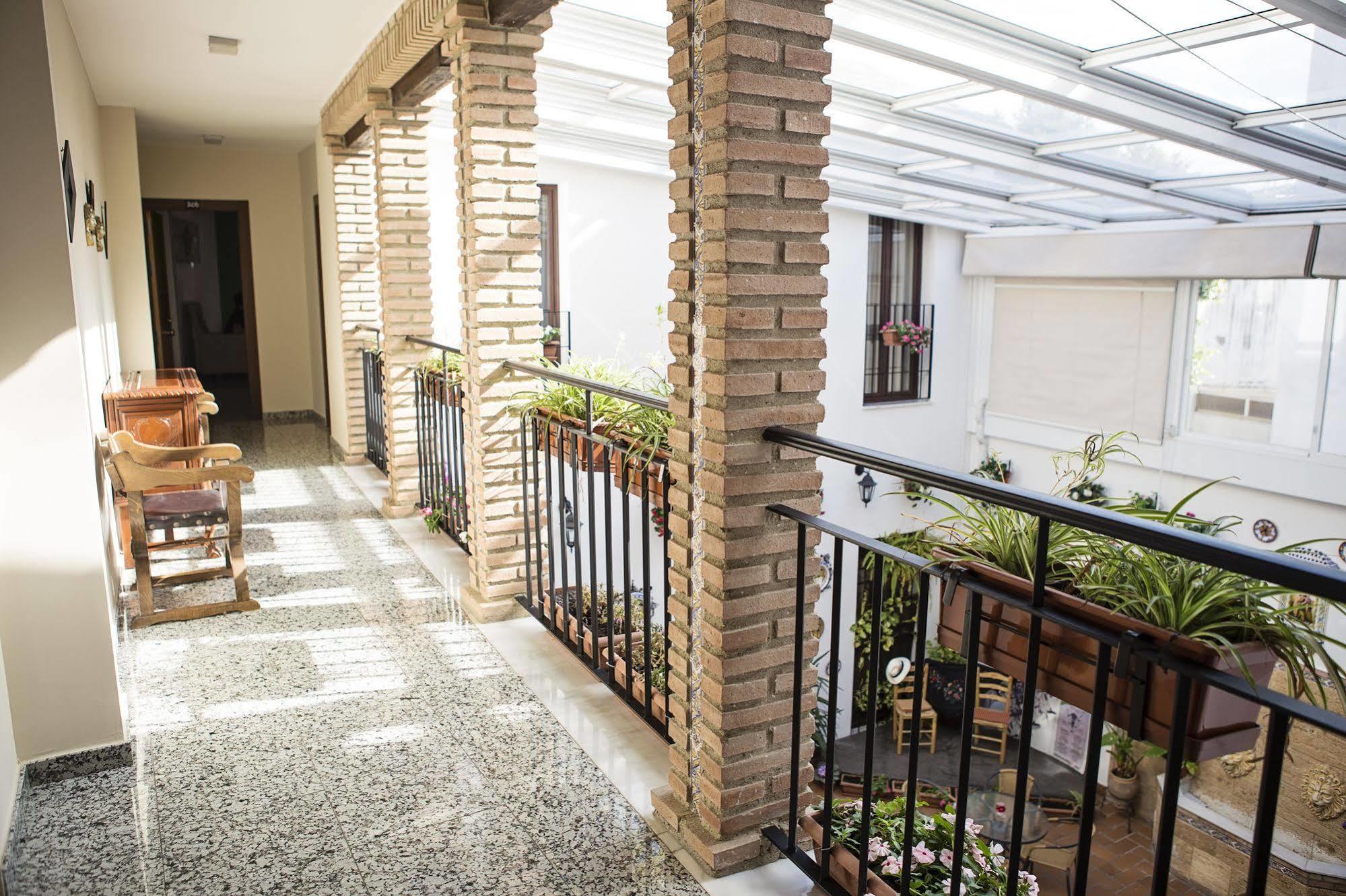 Hotel De Los Faroles Córdoba Kültér fotó